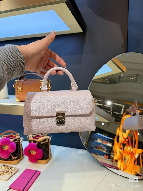 2026124151335678 270